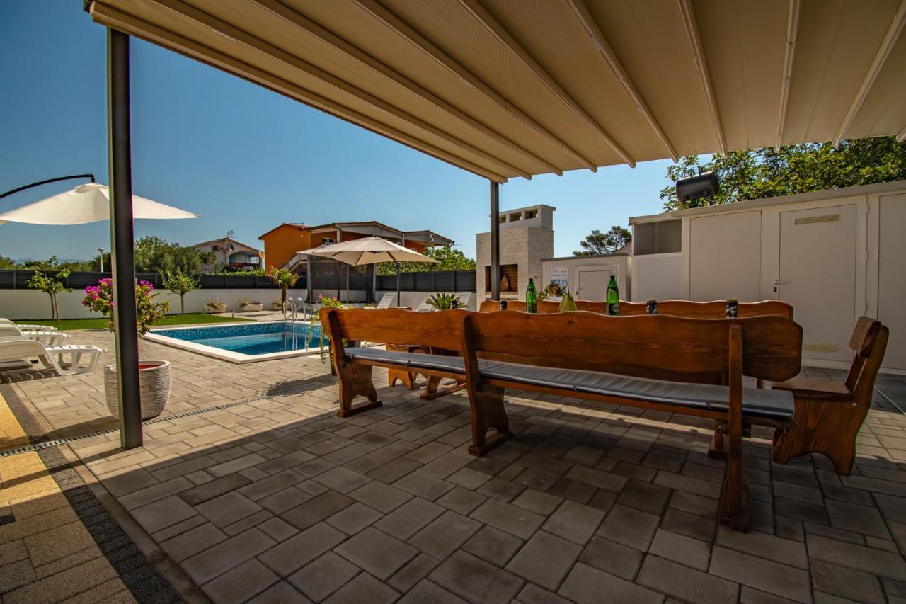Villa Wiena Vir Εξωτερικό φωτογραφία
